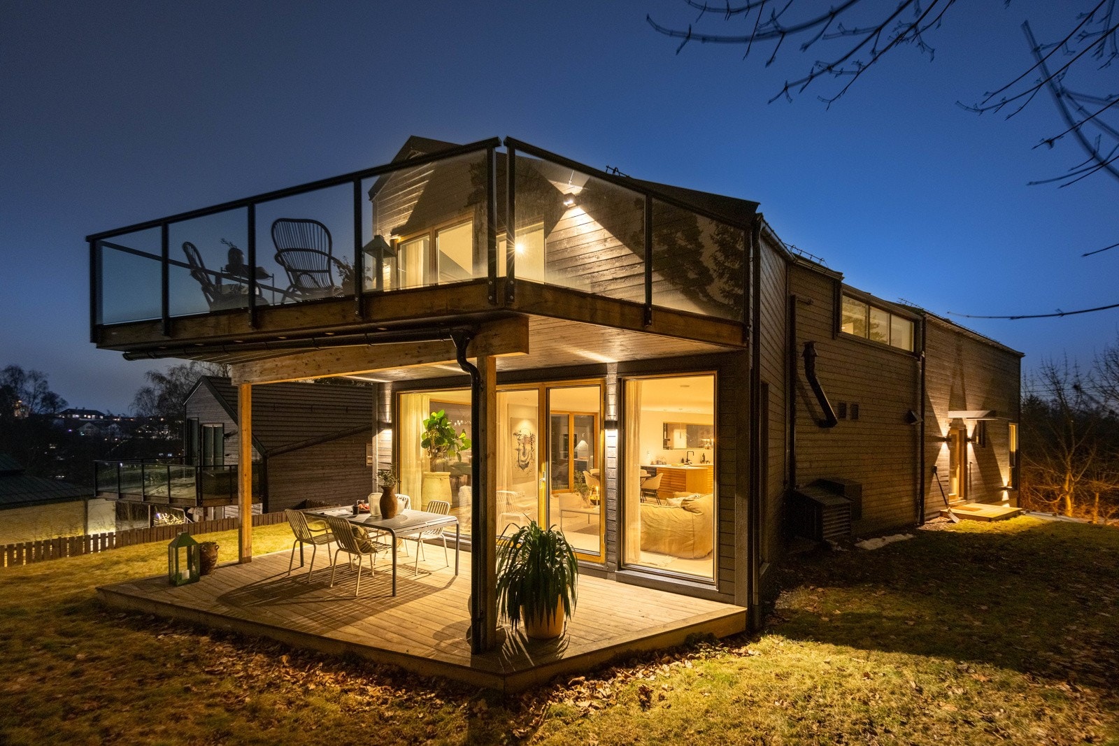 Flotte uteplasser over flere nivåer gir optimale solforhold og fine tilleggsarealer. Galleribilde