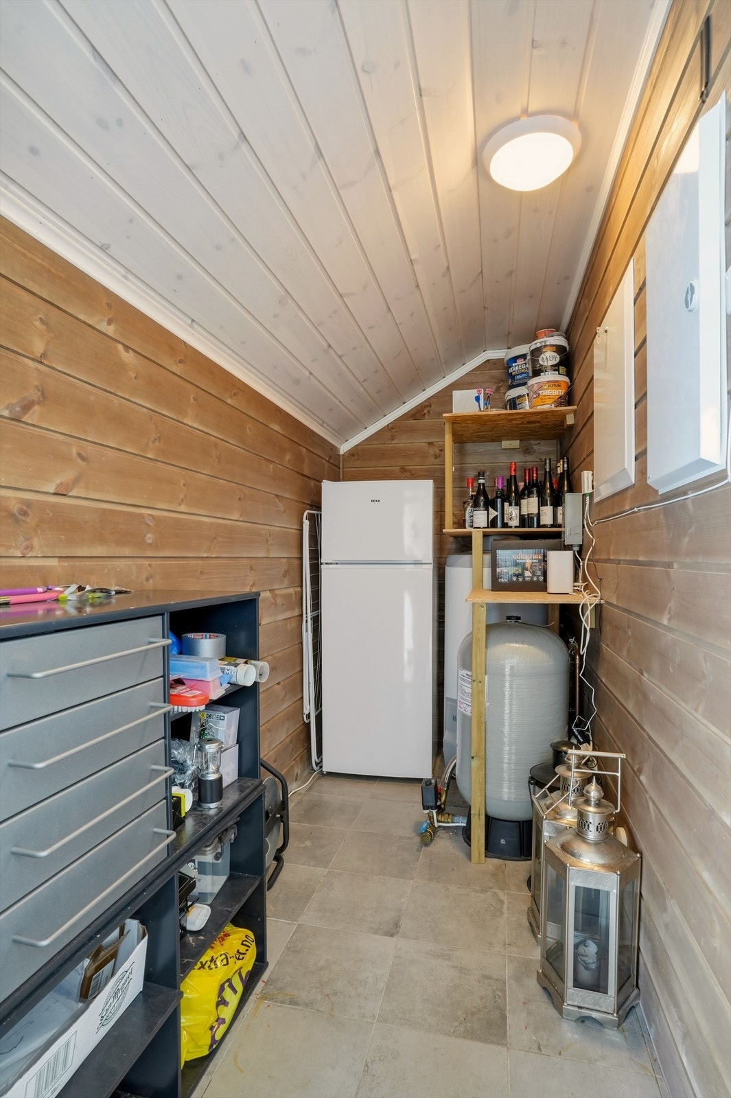 Bod/teknisk rom med utvendig adkomst. Galleribilde