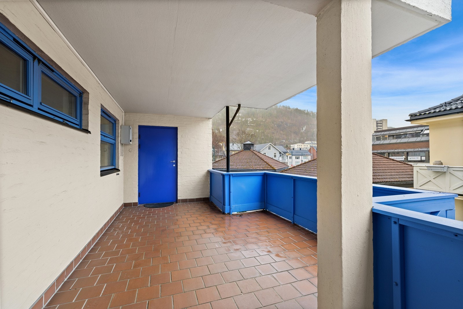 Et trivelig inngangsparti som ønsker deg velkommen! Galleribilde