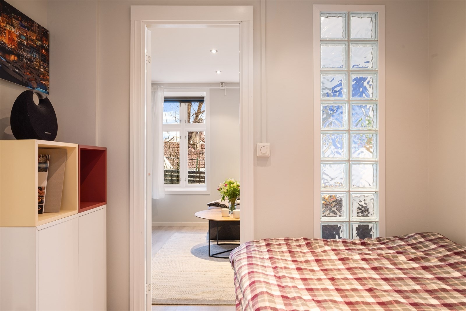 Soverommet er på byggetegninger innredet som sovealkove. Galleribilde