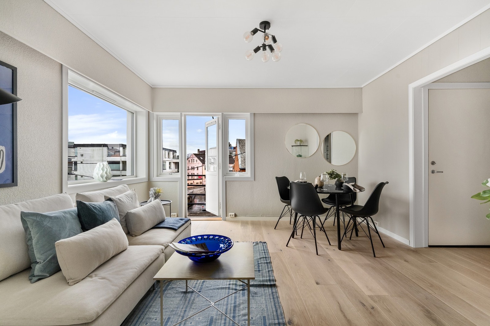 Michael R. Myhre presenterer Tanke Svilands gate 43! | Fotograf: Arve Gravdal. Galleribilde