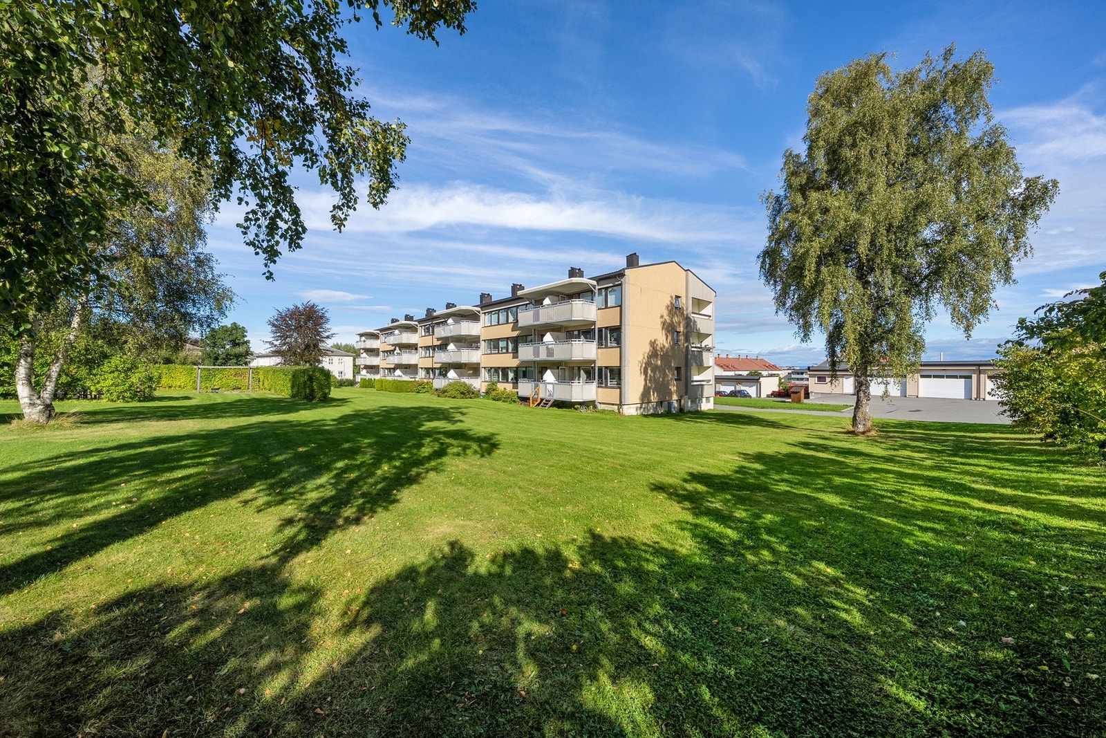 Borettslaget har flotte, velstelte hager som tas hånd om av vaktmestertjenester. Galleribilde
