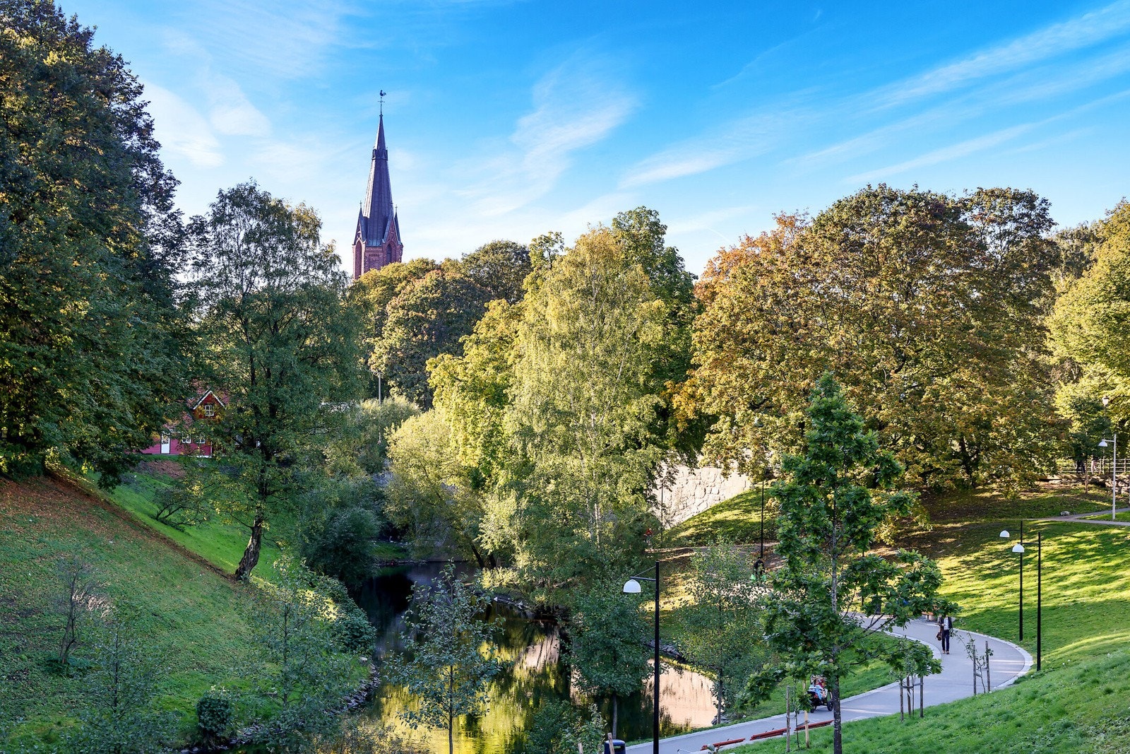 Det er fine turmuligheter langs Akerselva, kort gange fra leiligheten. Galleribilde