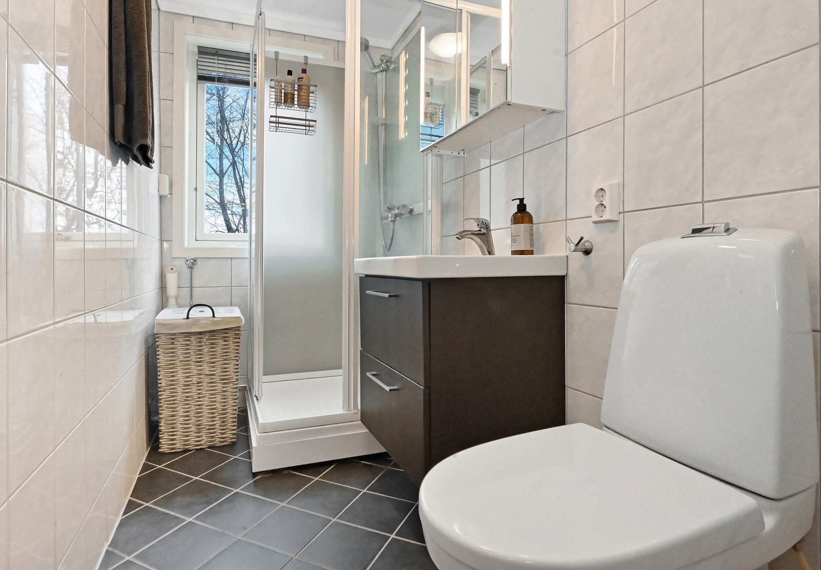 Flislagt bad med varmekabel Galleribilde