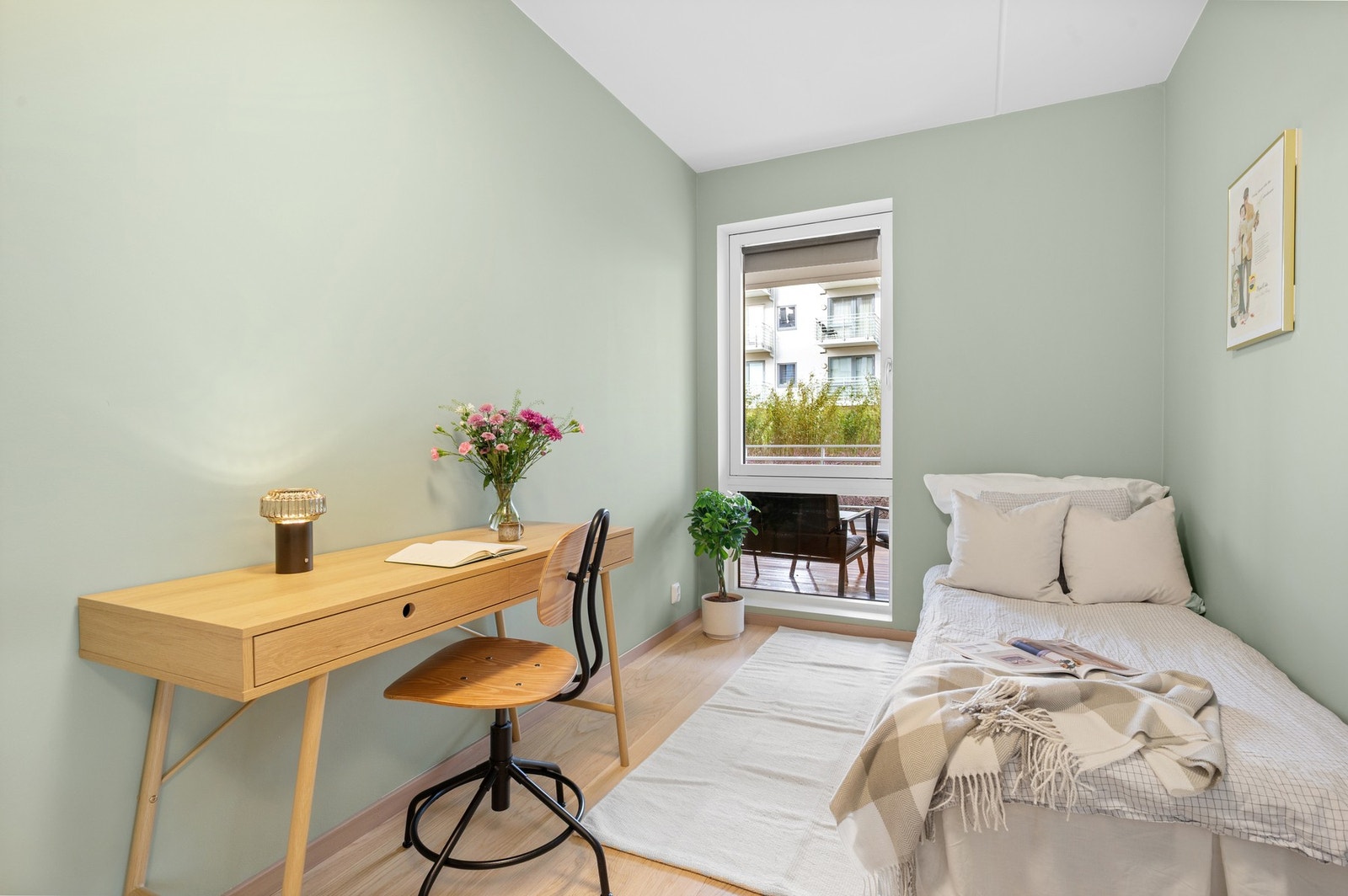 Alle rom, bortsett fra badet har 1-stavs parkettgulv. Galleribilde