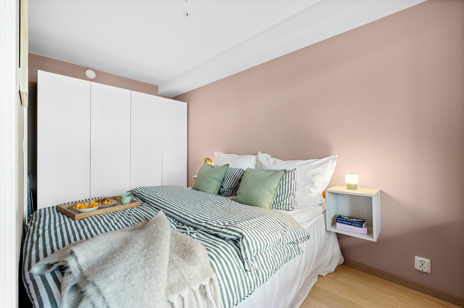 Garderobeløsningen medfølger boligen. Galleribilde