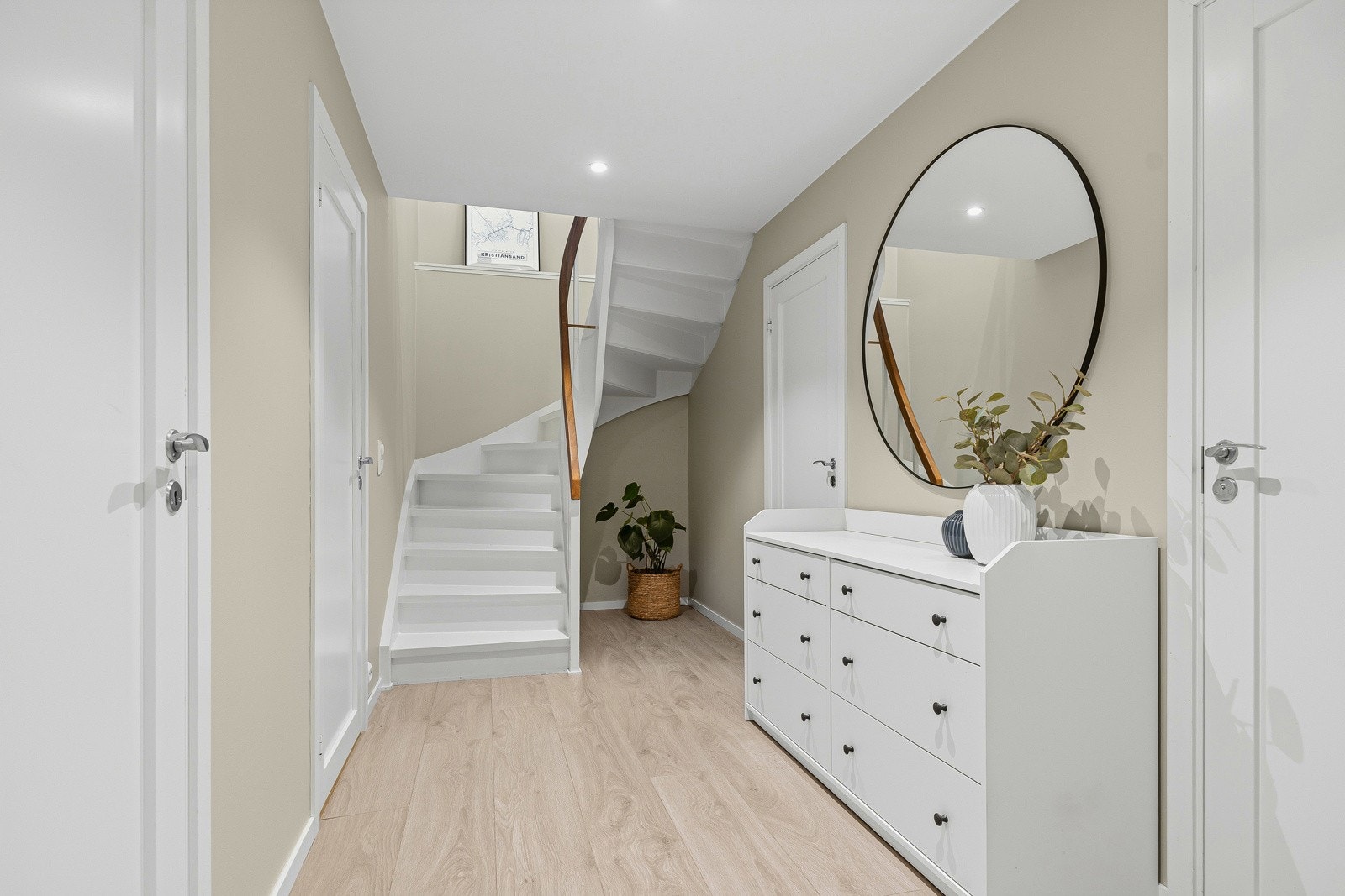 Gang under etasje Galleribilde