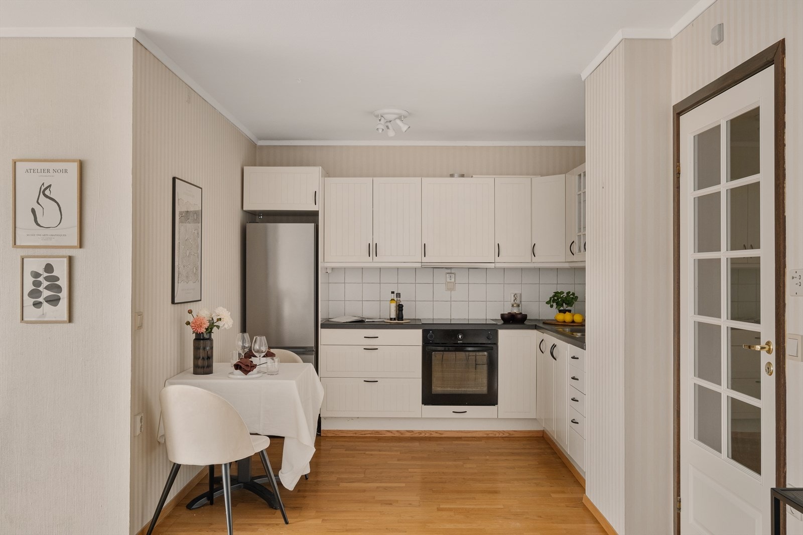 Åpent og areal-effektivt Galleribilde