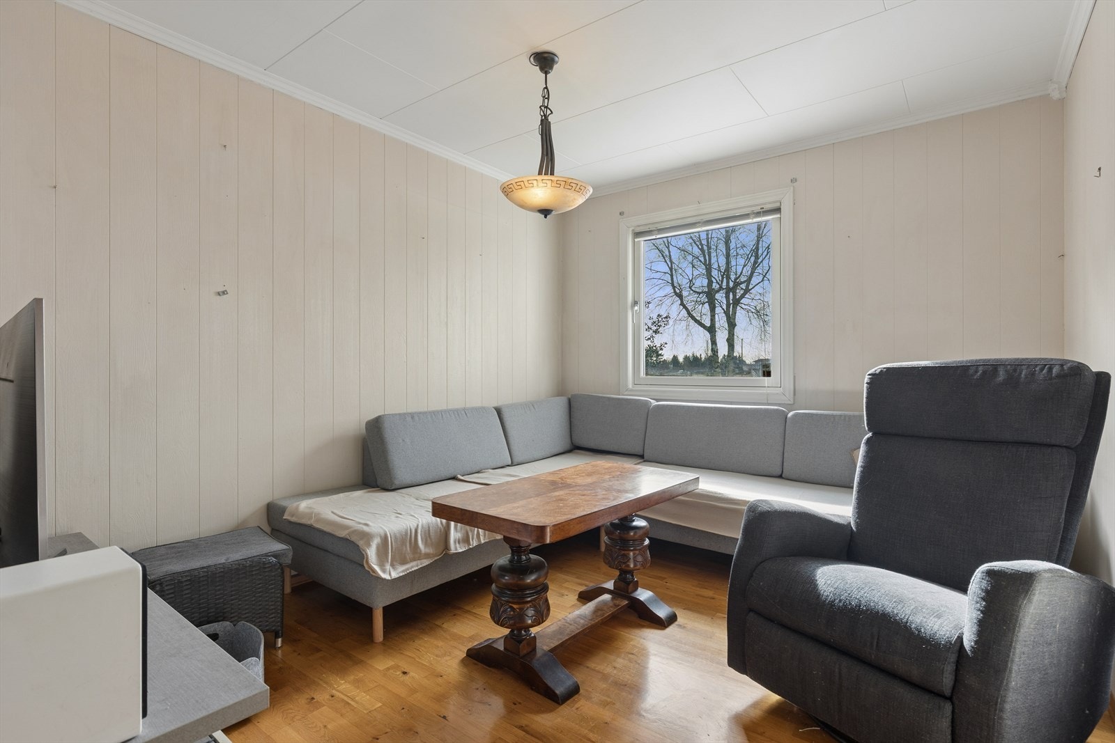 Praktisk tv-stue åpent mot gang, tidligere soverom. Galleribilde