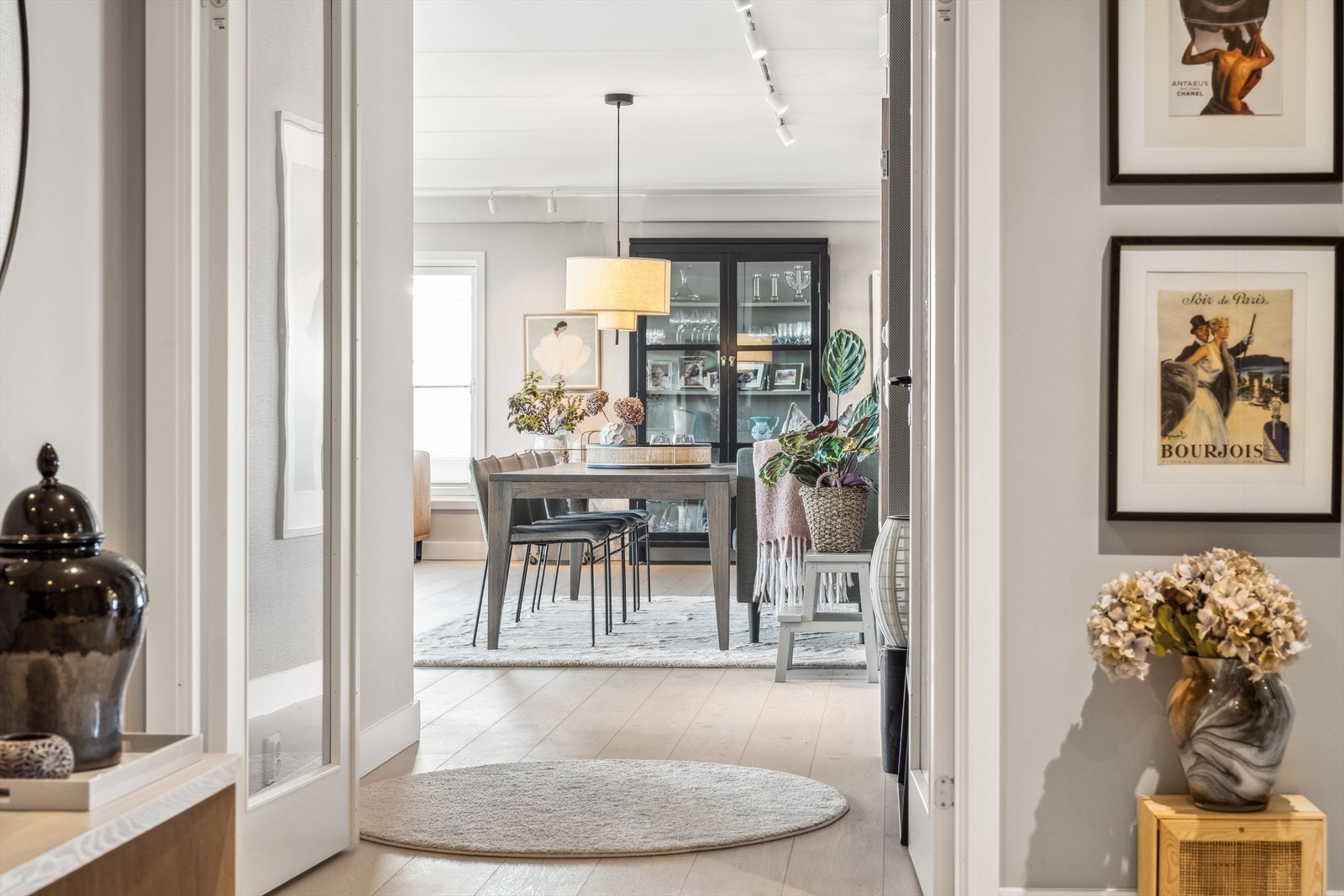 Velkommen inn i en påkostet og gjennomført toppleilighet Galleribilde