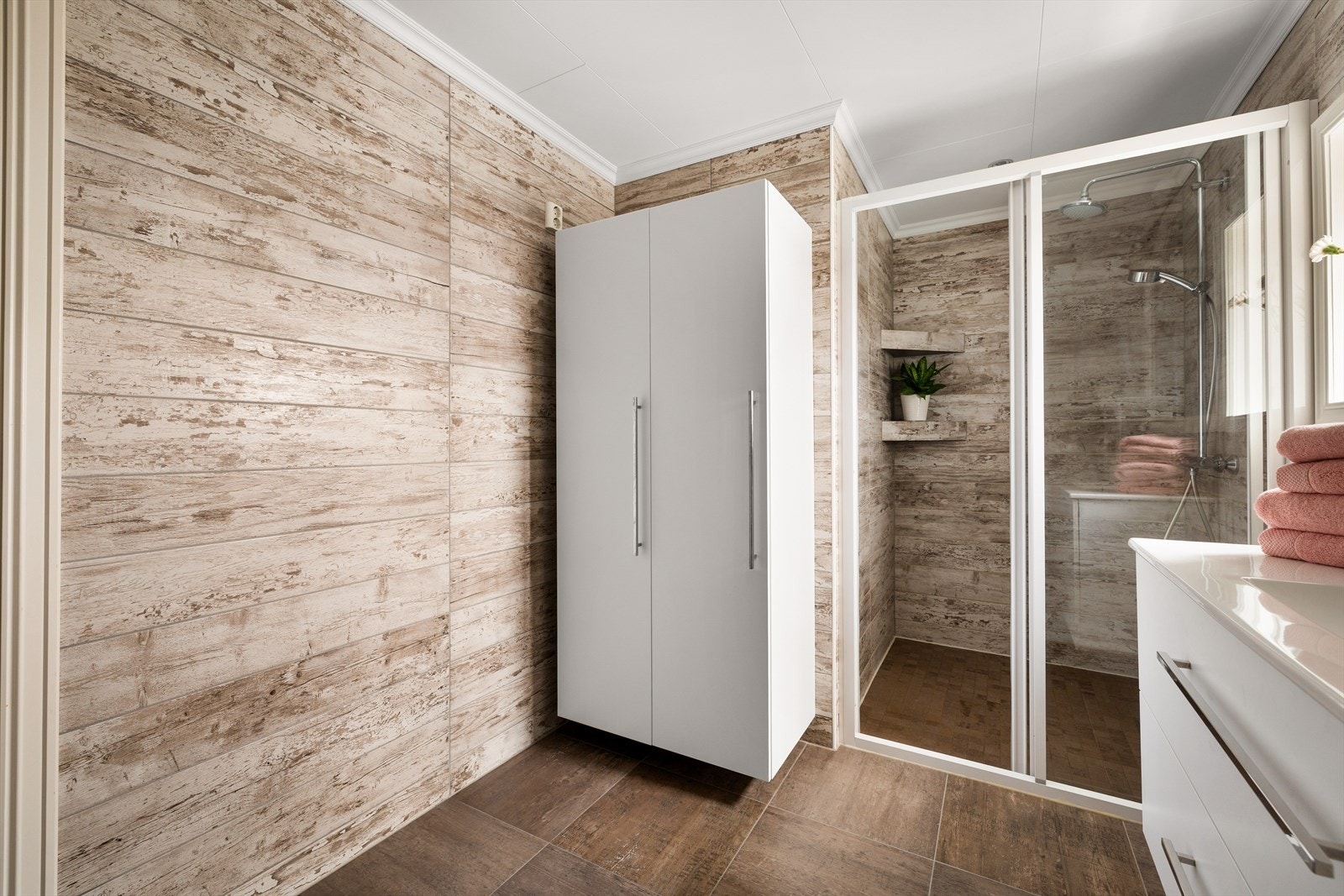 Her er det også et høyskap for ekstra oppbevaring. Galleribilde