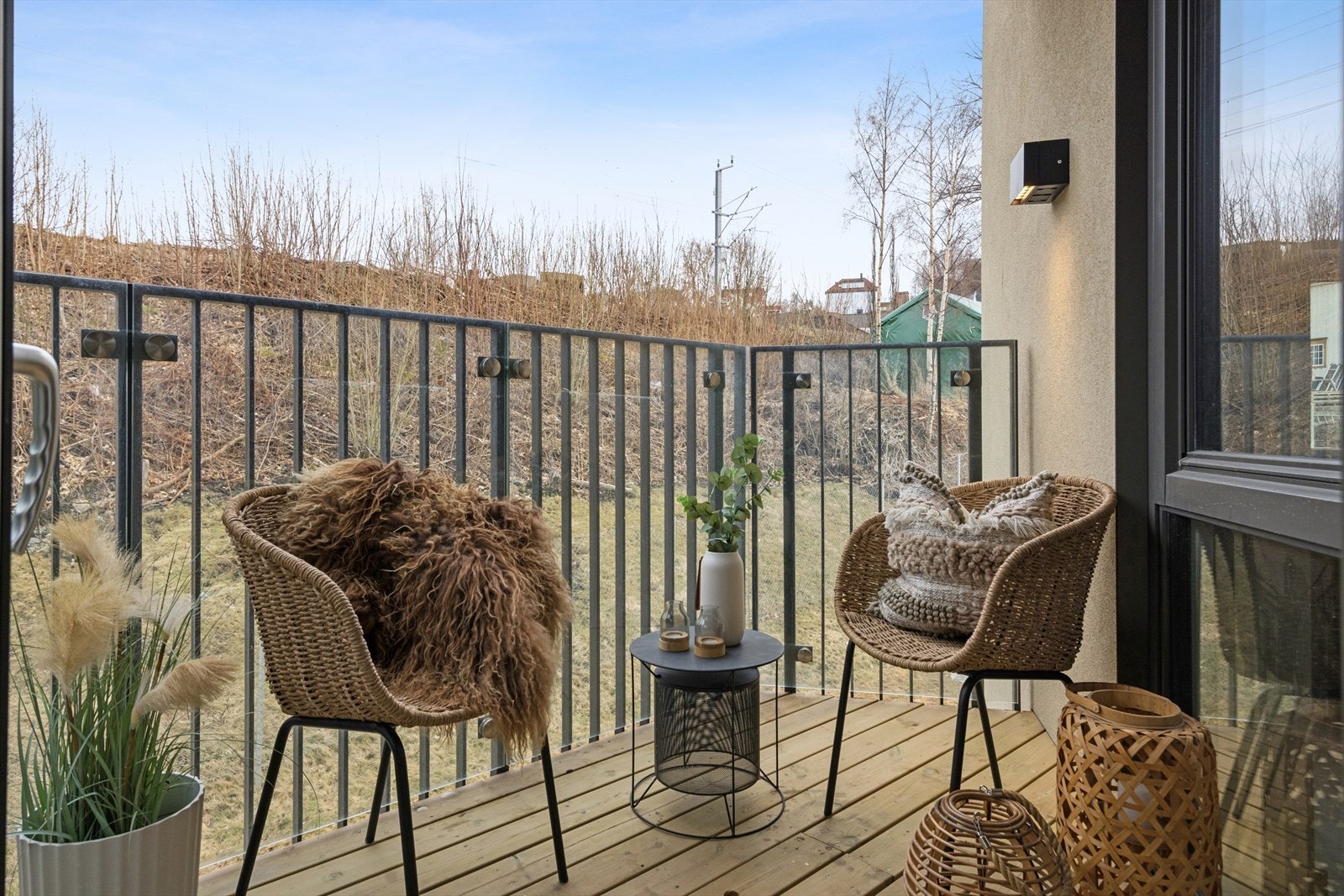 Balkongen på 4 m² gir et fint, privat uterom med plass til en sittegruppe. Galleribilde