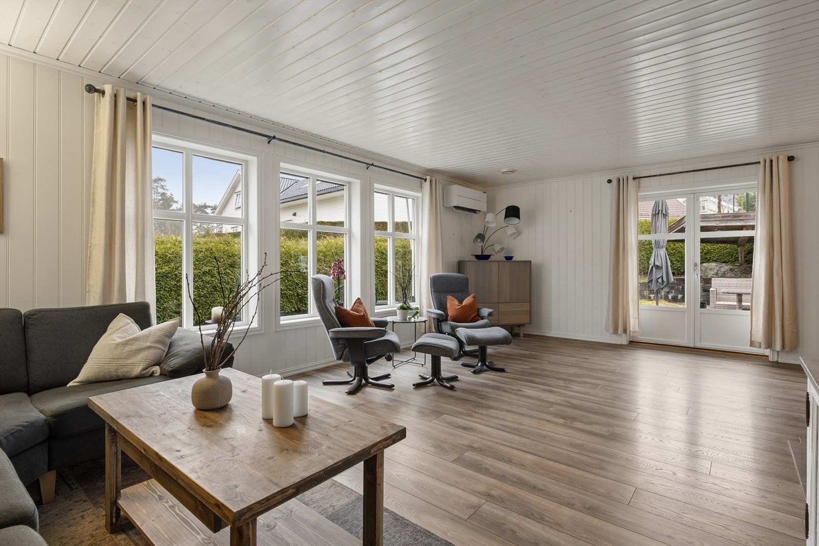 Det er installert varmepumpe i stuen. Galleribilde