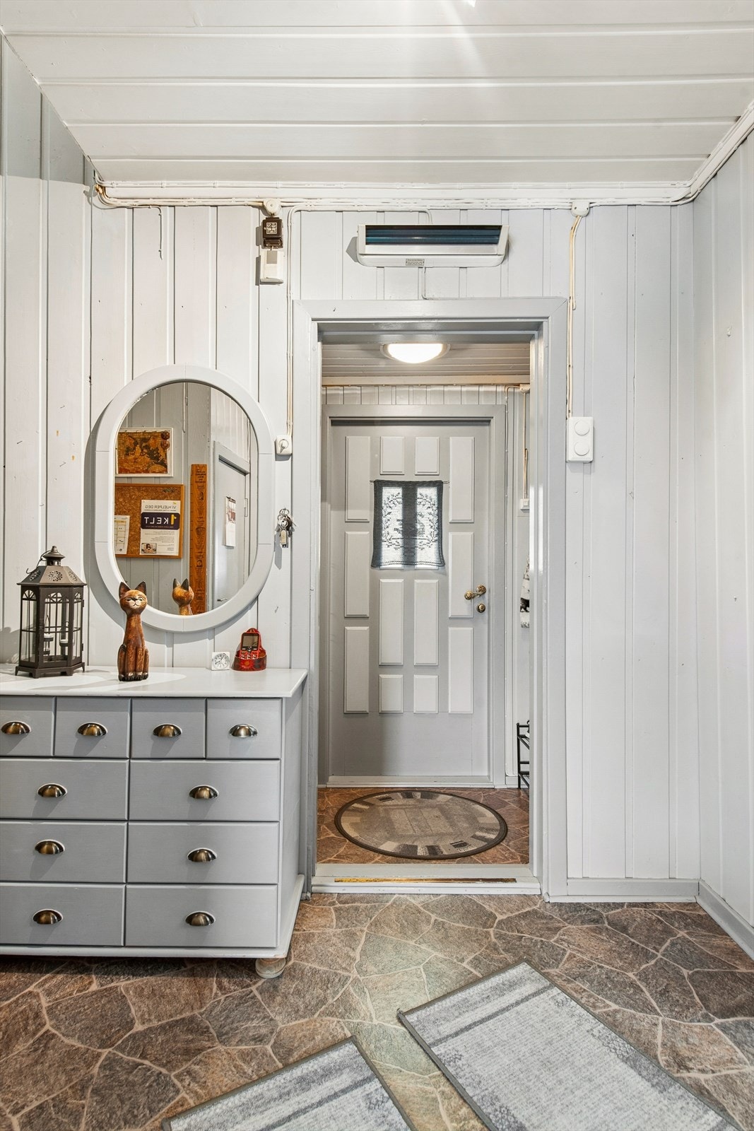 Entré/gang. Galleribilde