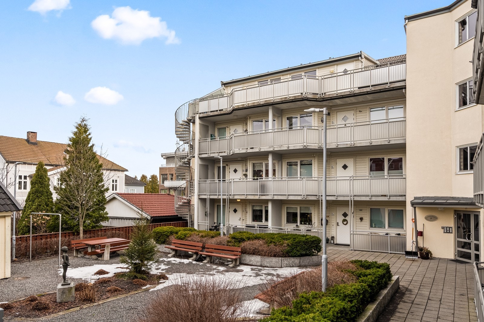 Fellesarealene er pent beplantet og vedlikeholdt. Galleribilde