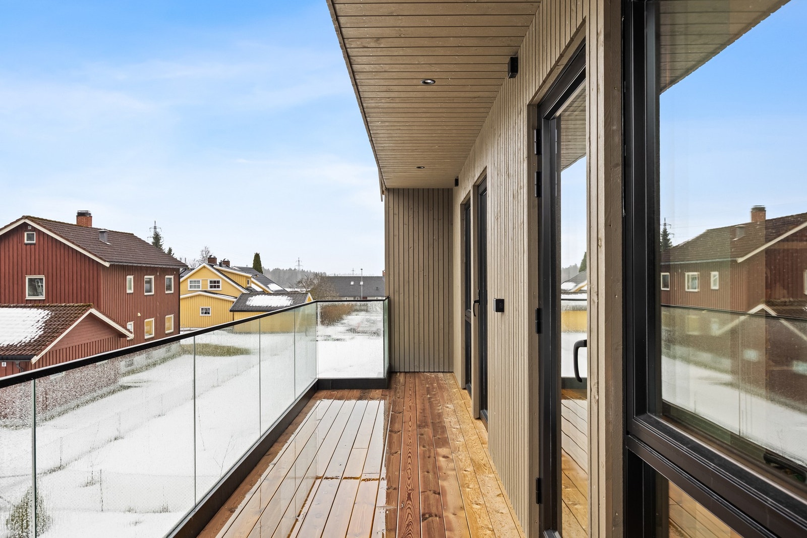 Veranda på baksiden av huset. Galleribilde