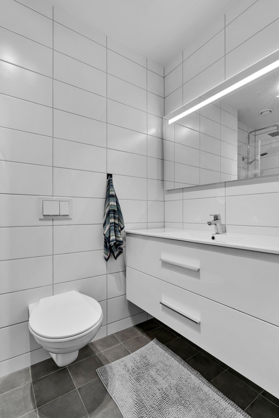 Baderom i tilknytning til soveromsfløyen Galleribilde