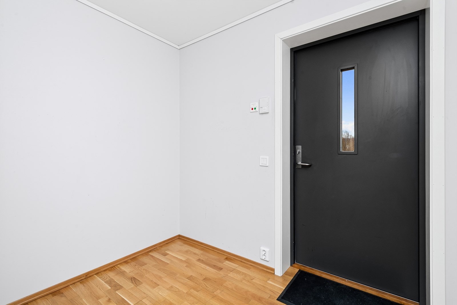 Entré med vannbåren gulvvarme Galleribilde