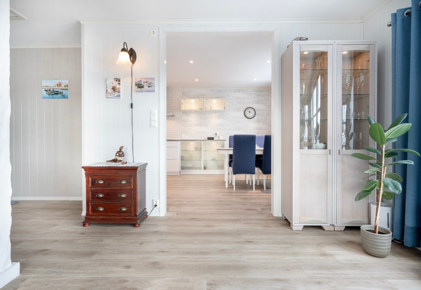 Fra stue mot kjøkken Galleribilde