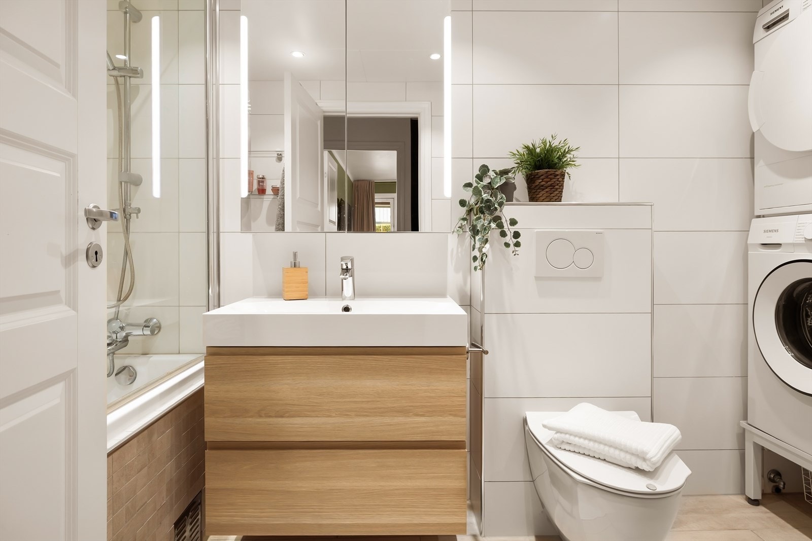 - Varmekabler i fliser på begge bad - Galleribilde