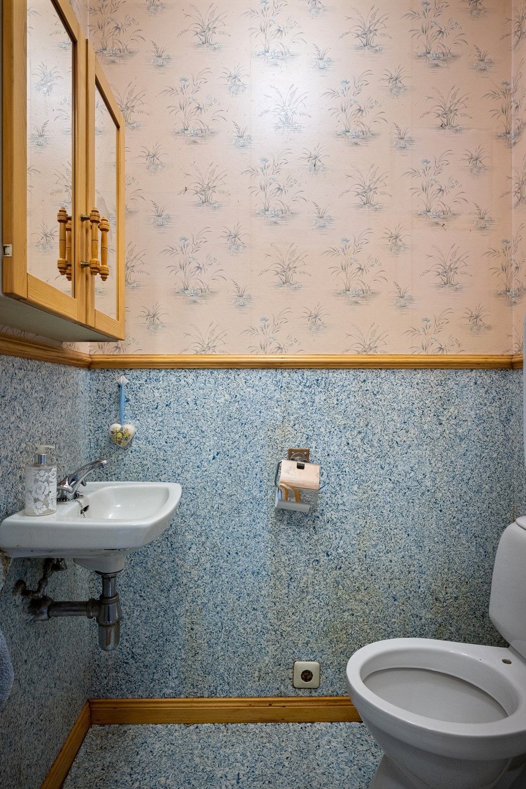 Separat toalettrom i første etasje. Galleribilde