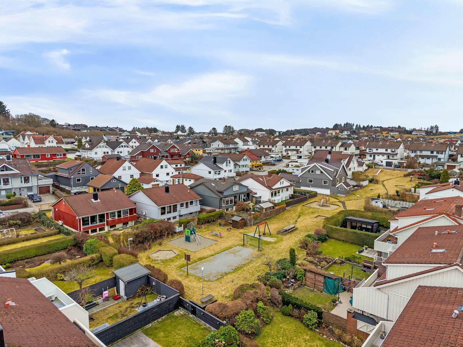 Området er attraktivt for familier, med gangavstand til både Grødem skole og flere barnehager. Galleribilde