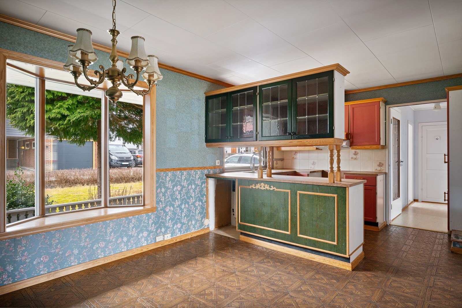 I tilknytning til kjøkkenet er det en romslig spisedel. Galleribilde