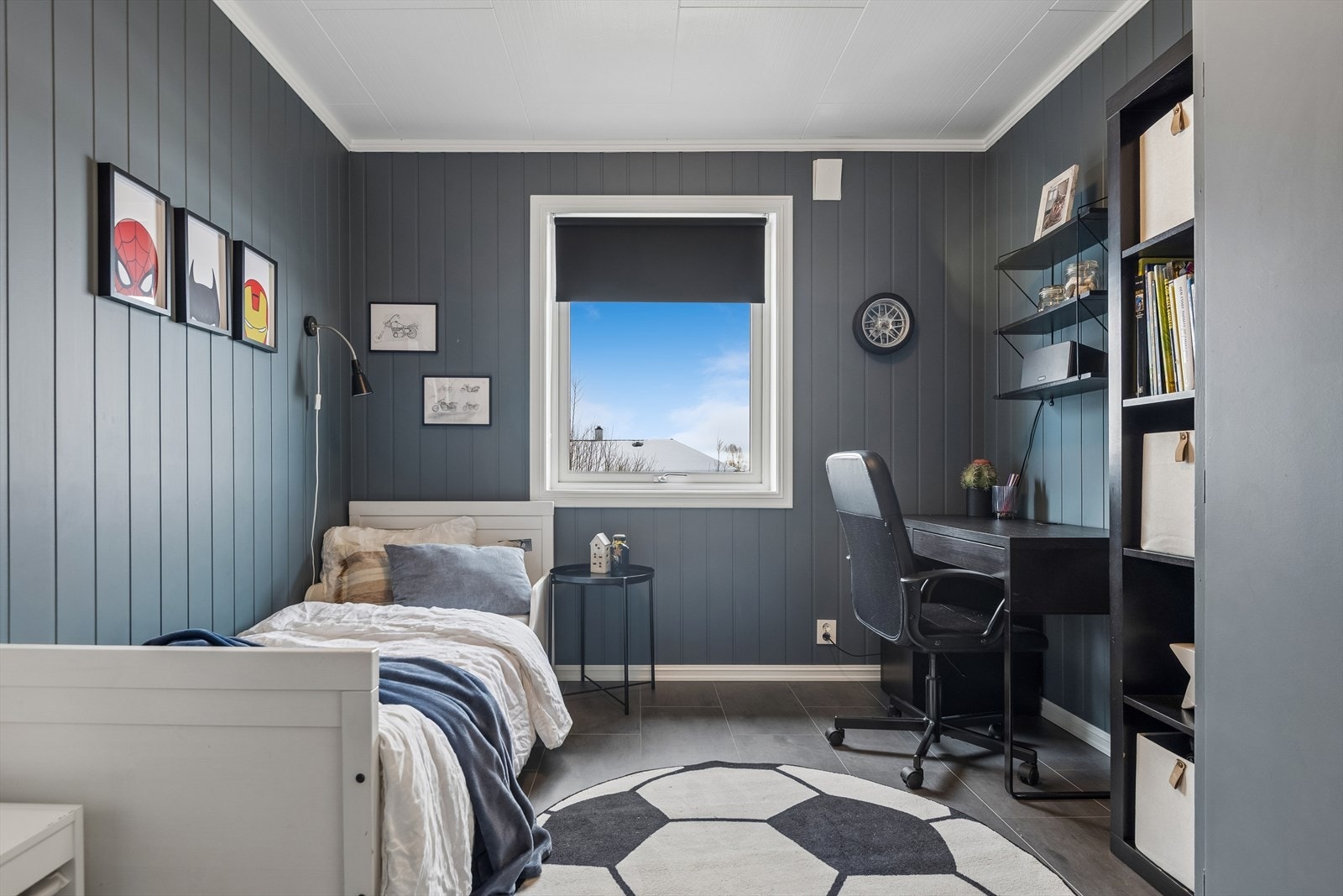 Det andre soverommet er også av god størrelse med plass til diverse soveromsmøblement. Galleribilde