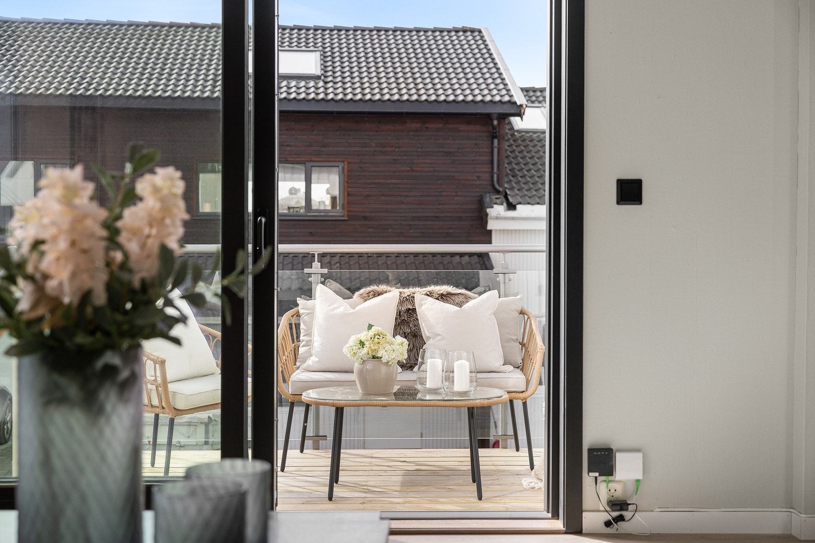 Detaljbilde mot veranda. Galleribilde