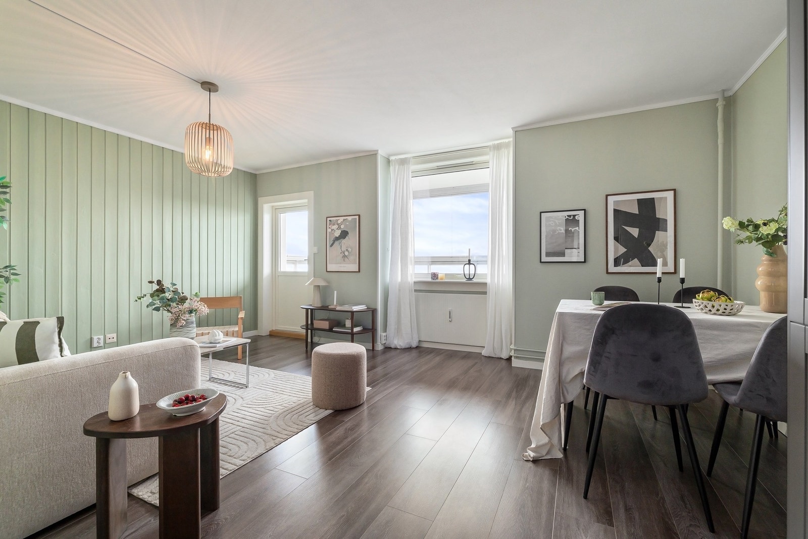 Boligen er tilknyttet Bjerke Borettslag, som består av 303 leiligheter. Forkjøpsretten er forhåndsavklart og det er ingen som har meldt seg. Galleribilde