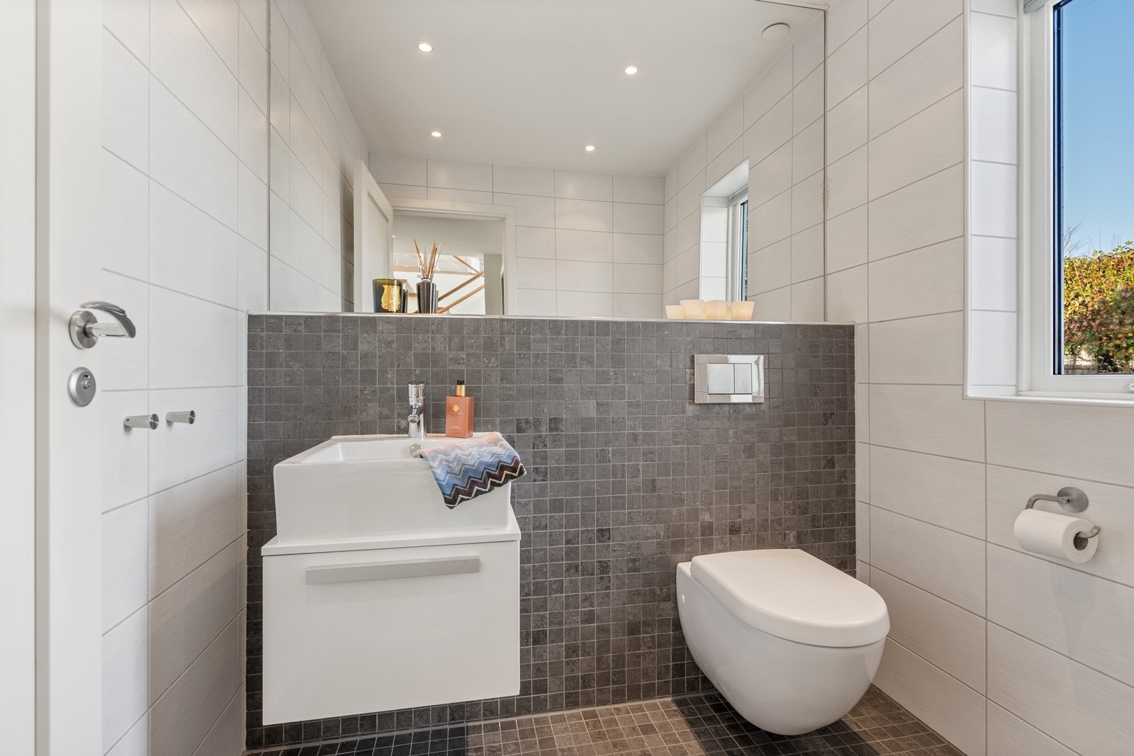 Gjestetoalett i 1. etasje Galleribilde