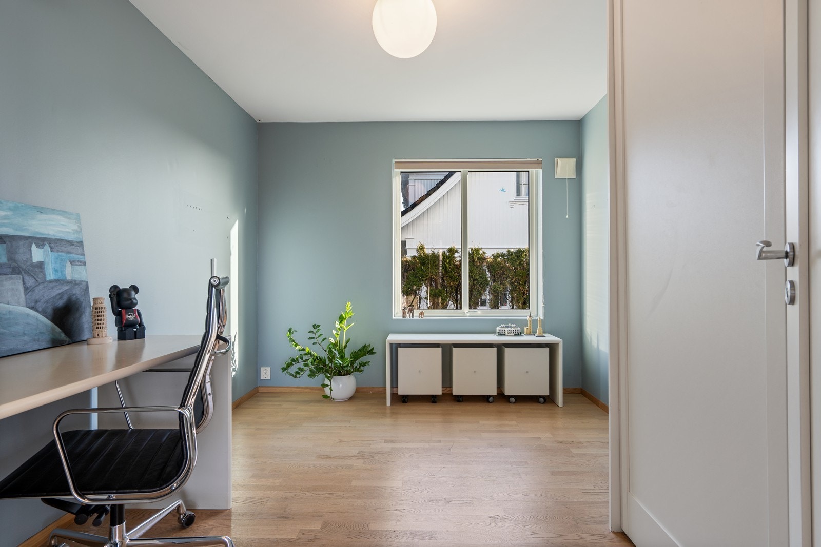 Soverom (3) med skapplass Galleribilde