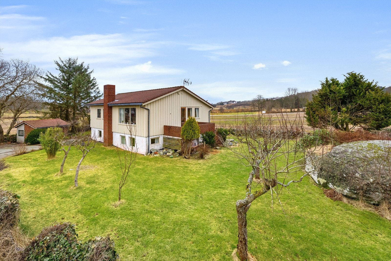 Tomten er på 1040 kvm. Galleribilde