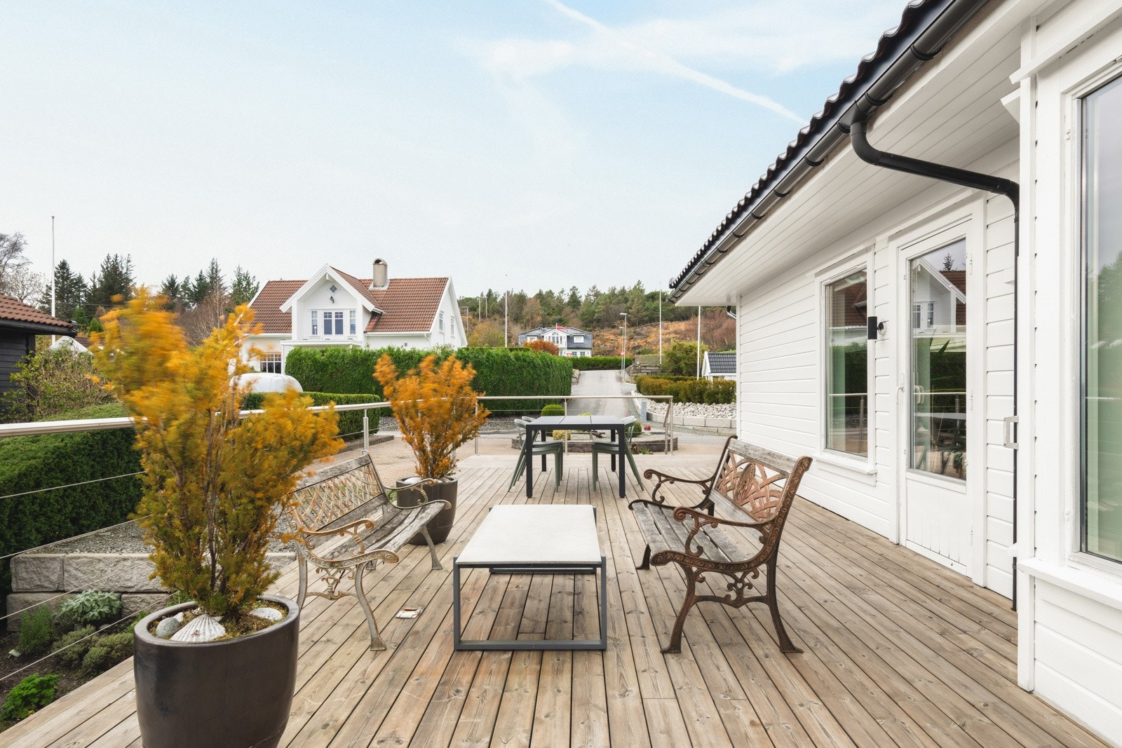 Like i nærheten av eiendommen er det et flott samlingspunkt nede ved sjøen Galleribilde