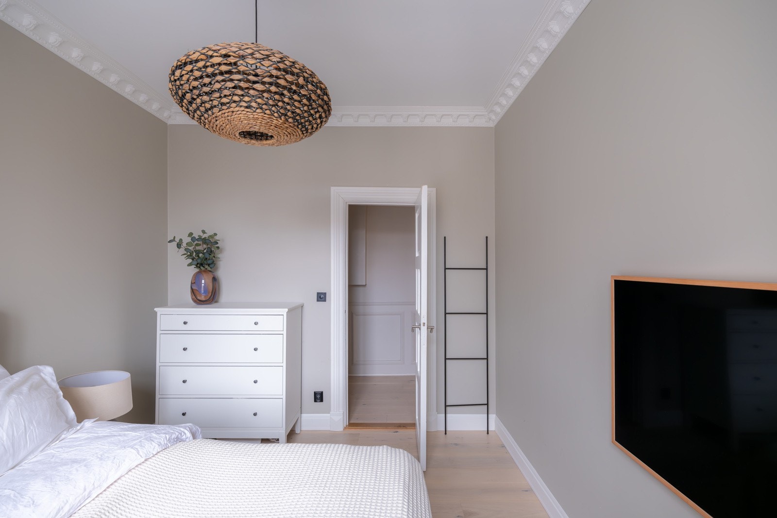 Dette soverommet vender mot den rolige bakgården. Galleribilde