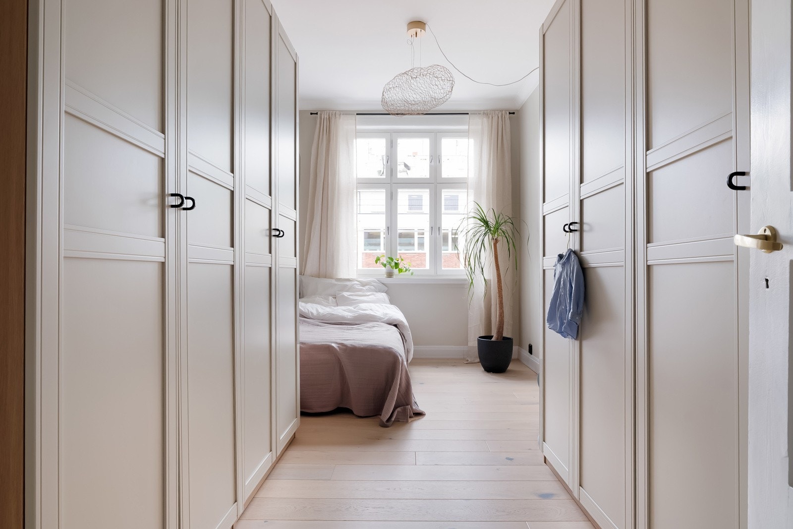 Rommene egner seg godt som barnerom, gjesteværelse eller hjemmekontor. Galleribilde