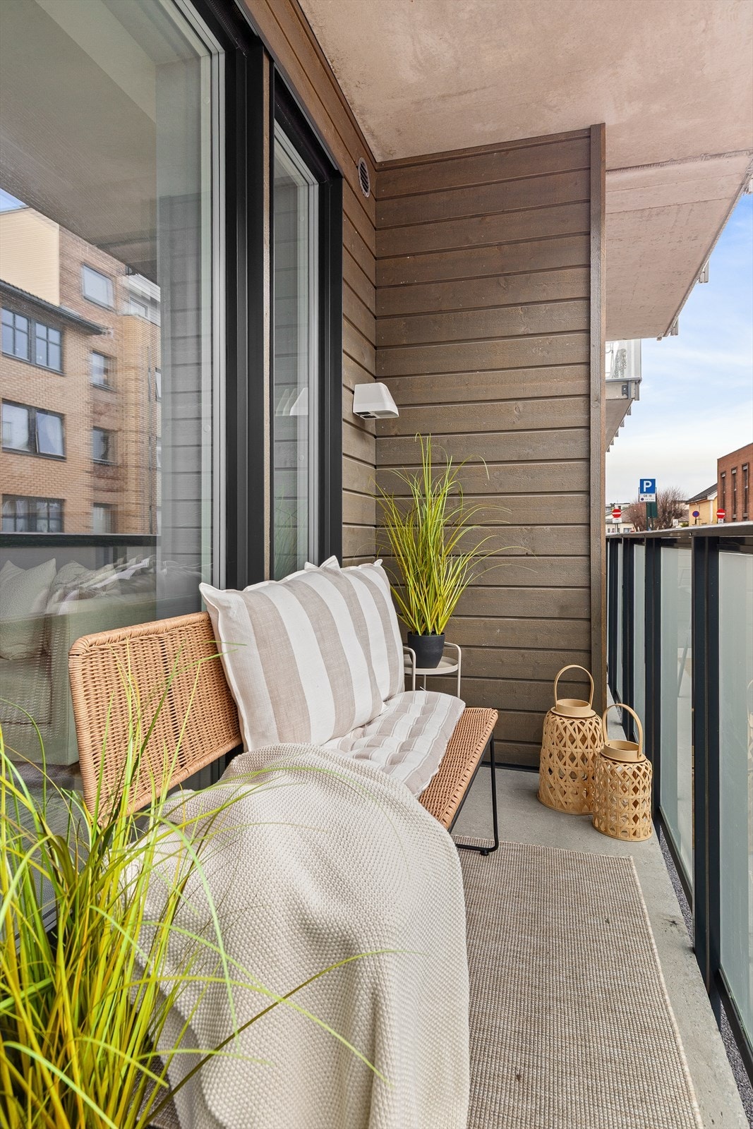 Plass for utemøblement Galleribilde