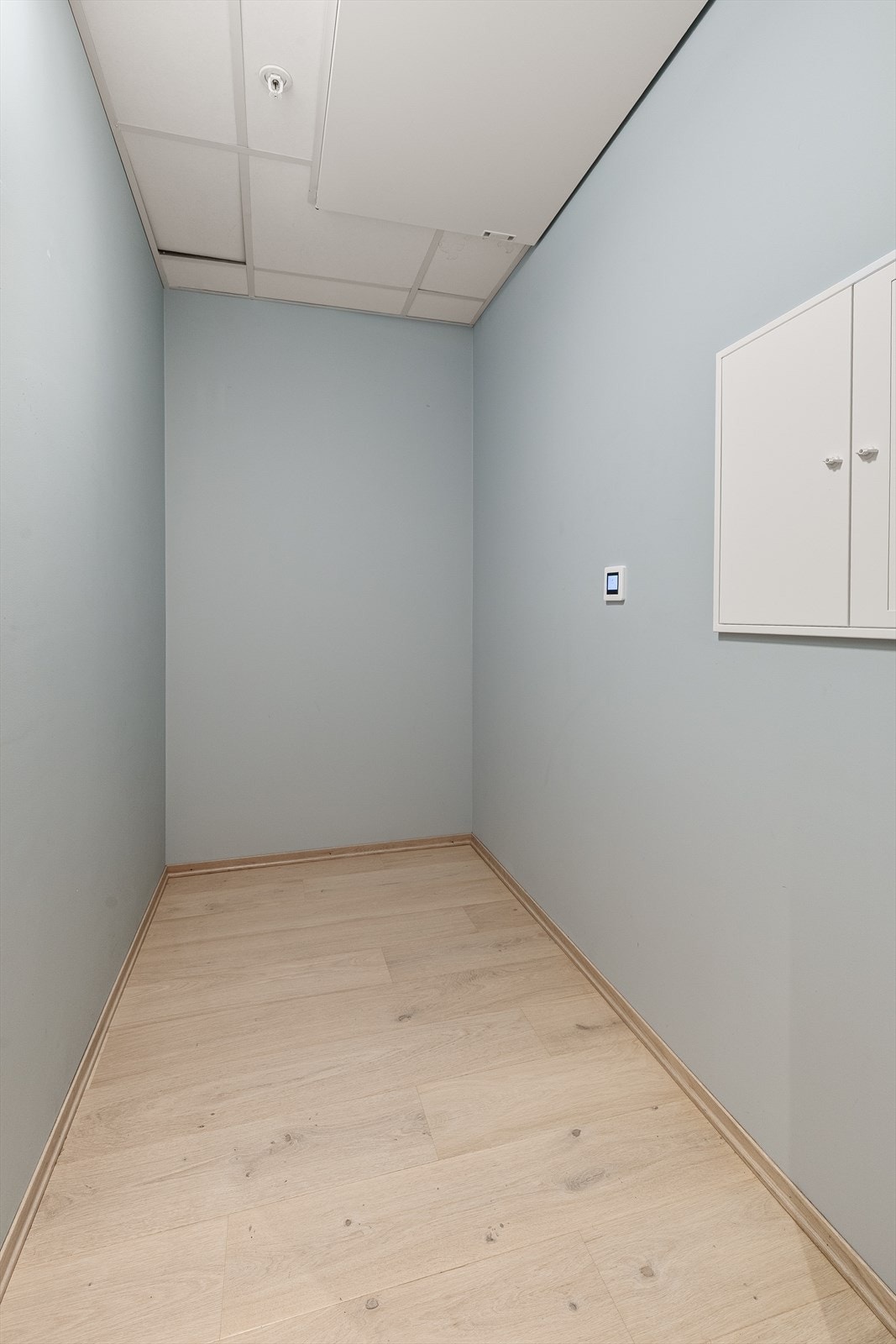 Her kan du praktisk innrede til garderobe for oppbevaring Galleribilde