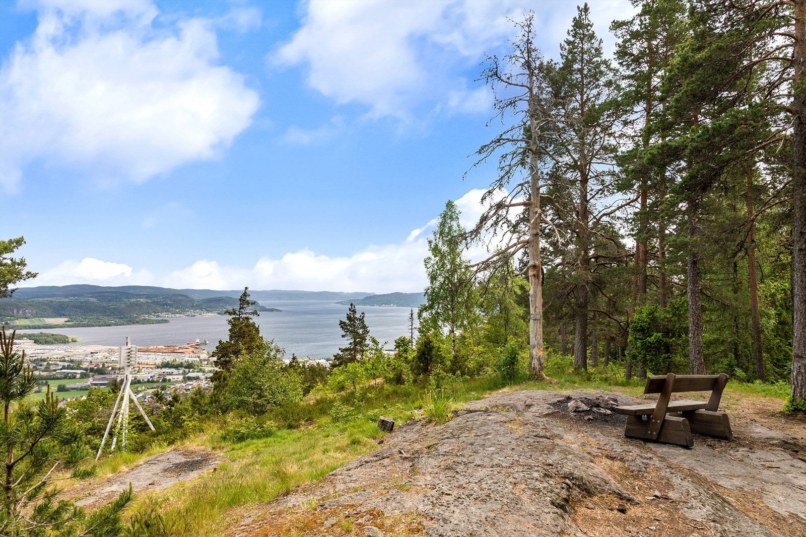 Enkel tilgang til marka med flere flotte destinasjoner Galleribilde