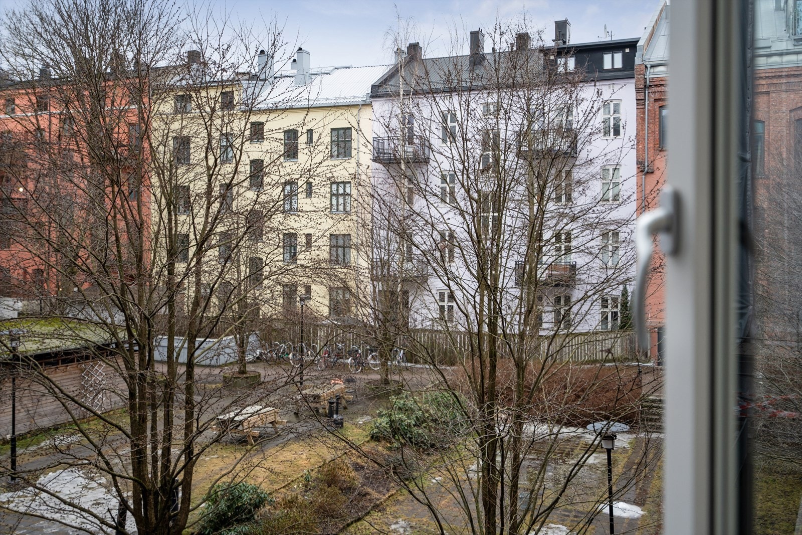 Utsyn fra vinduet Galleribilde