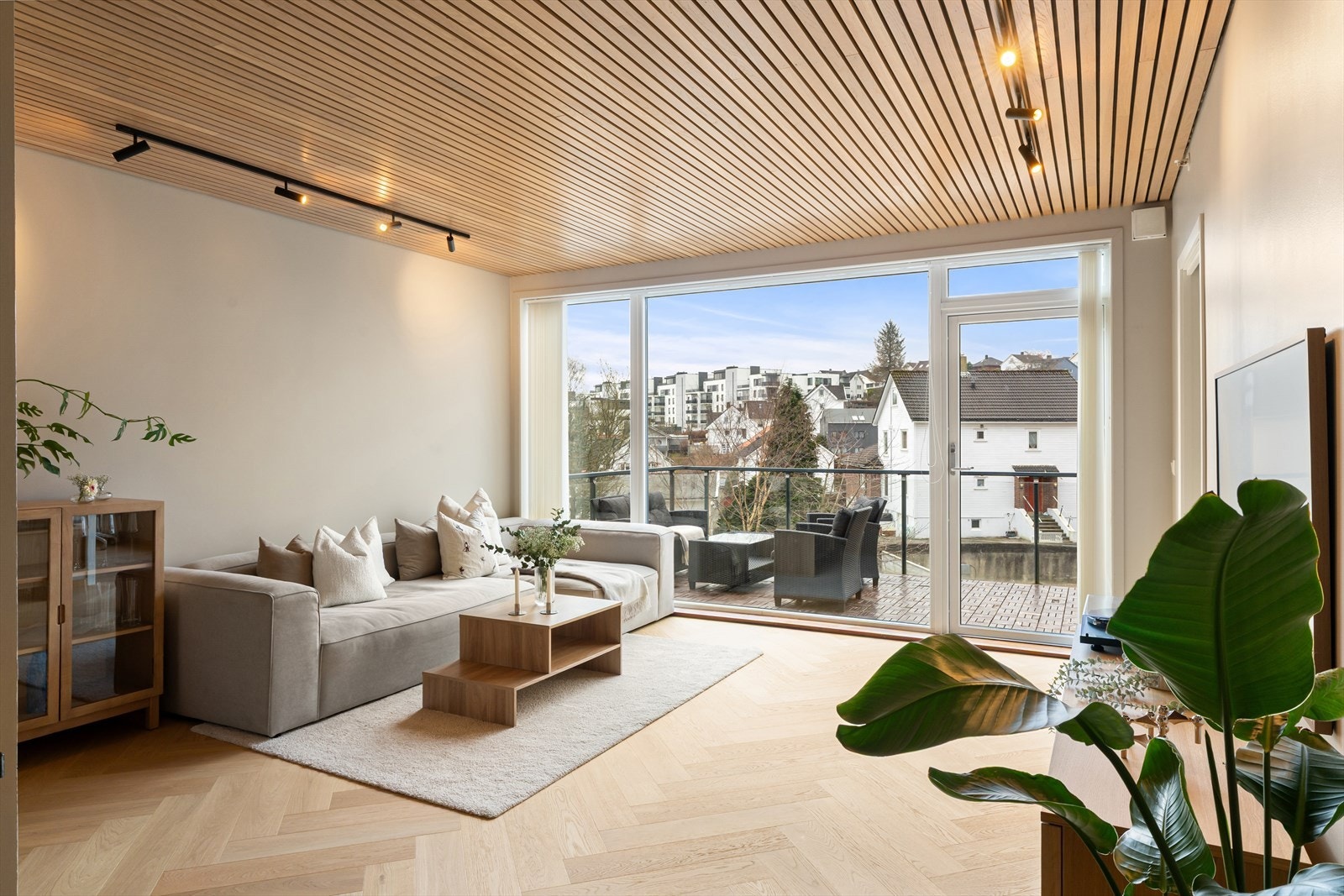 EiendomsMegler1 v/Trym Thesen presenterer Alsteinsgata 7! Bilder tatt av fotograf Eivind Dirdal Galleribilde