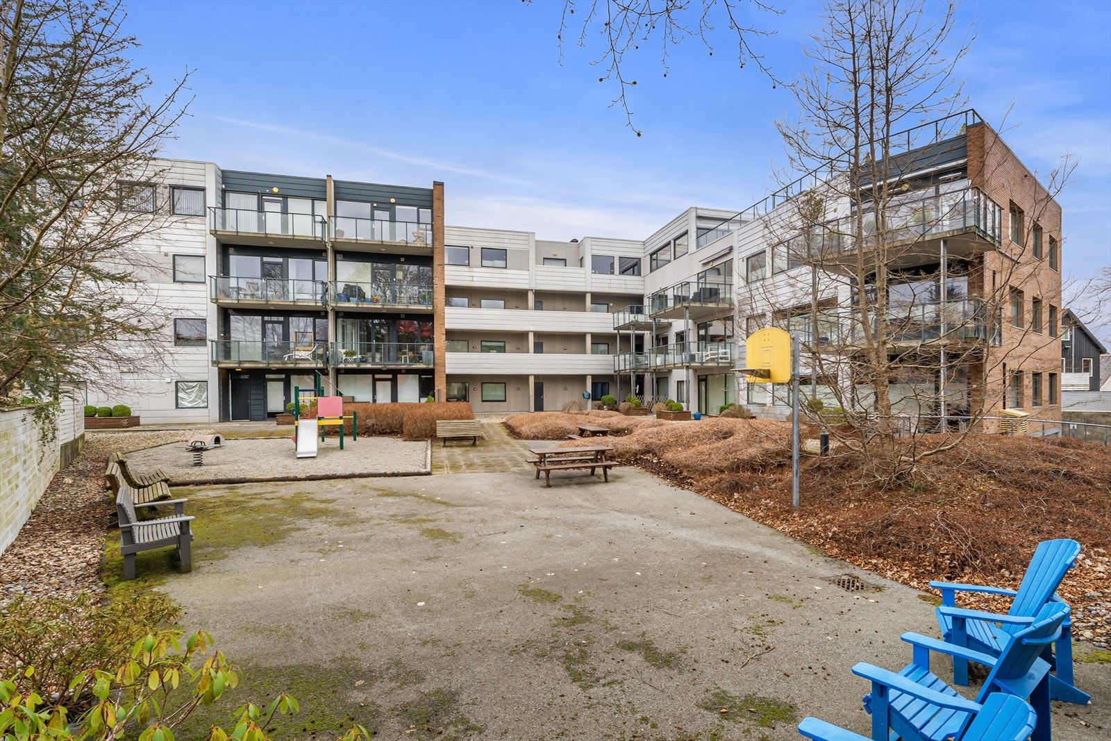 Kjekke utearealer - perfekt for lek og aktivitet Galleribilde