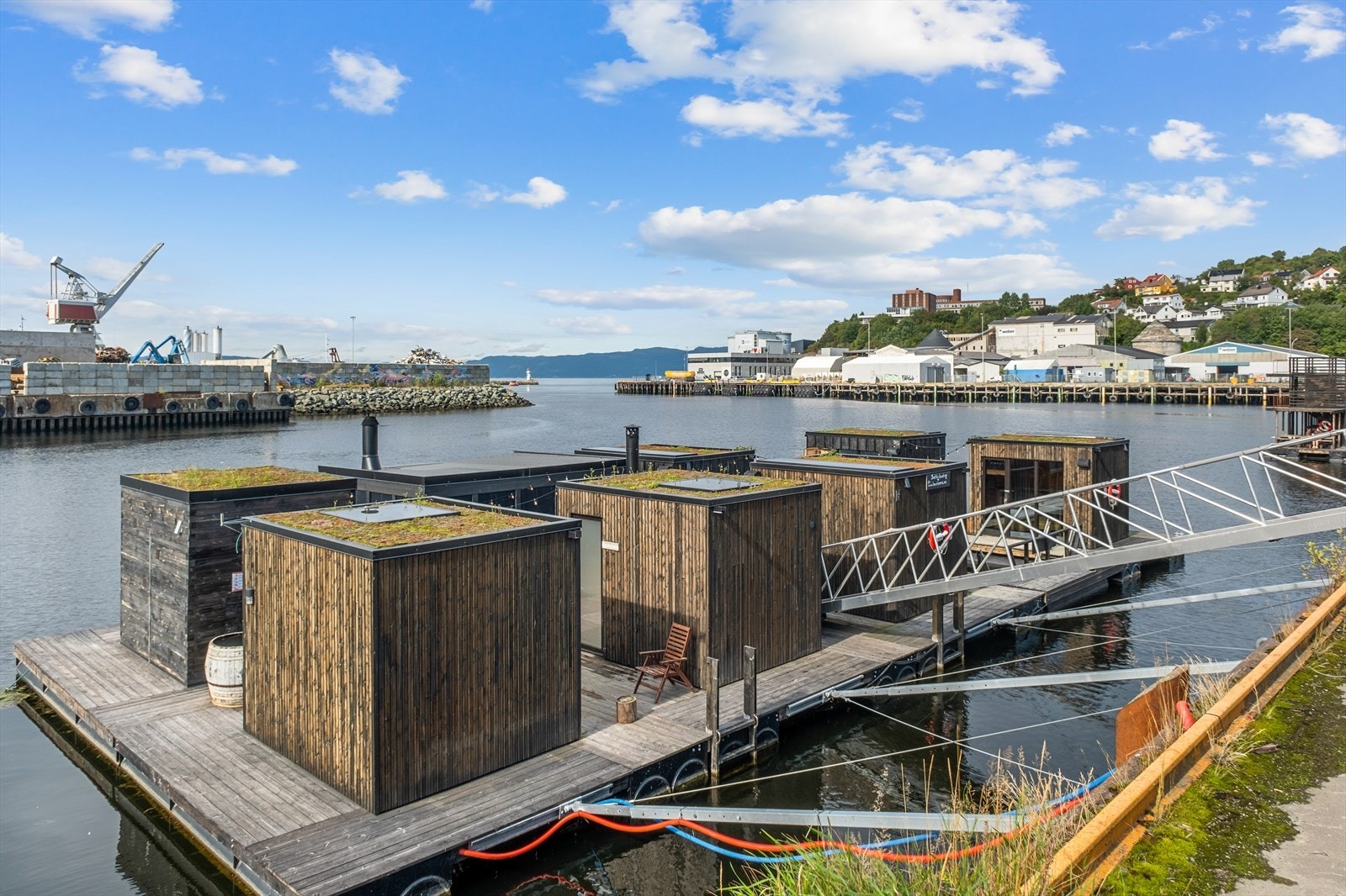 HAVET er en arena som tilbyr en unik kombinasjon av badstuer, kulturscener og servering. Galleribilde