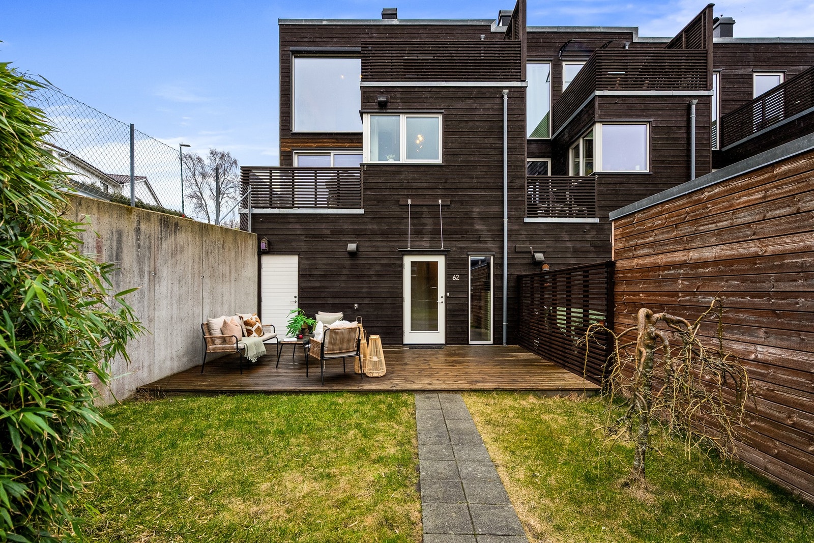 Fra boligen er det kort vei til flotte turområder i Eventyrskogen og rundt Stokkavannet. Galleribilde