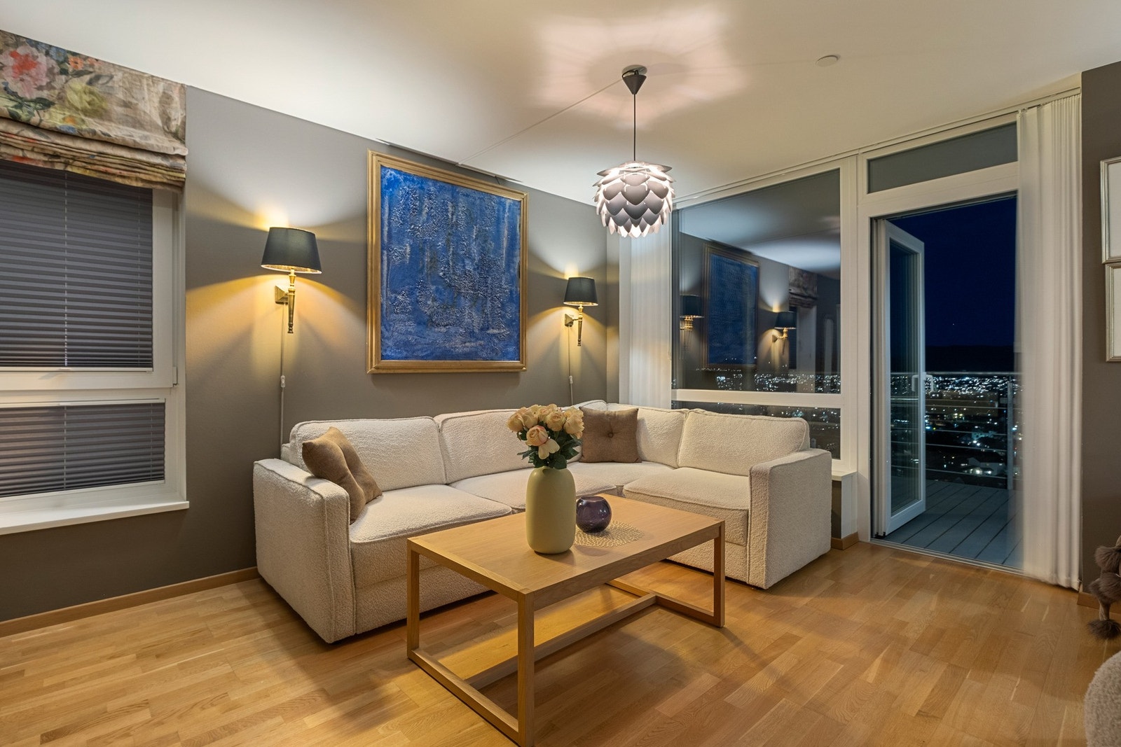 Lys og fin leilighet med god planløsning. Opprinnelig 3-roms leilighet. Galleribilde