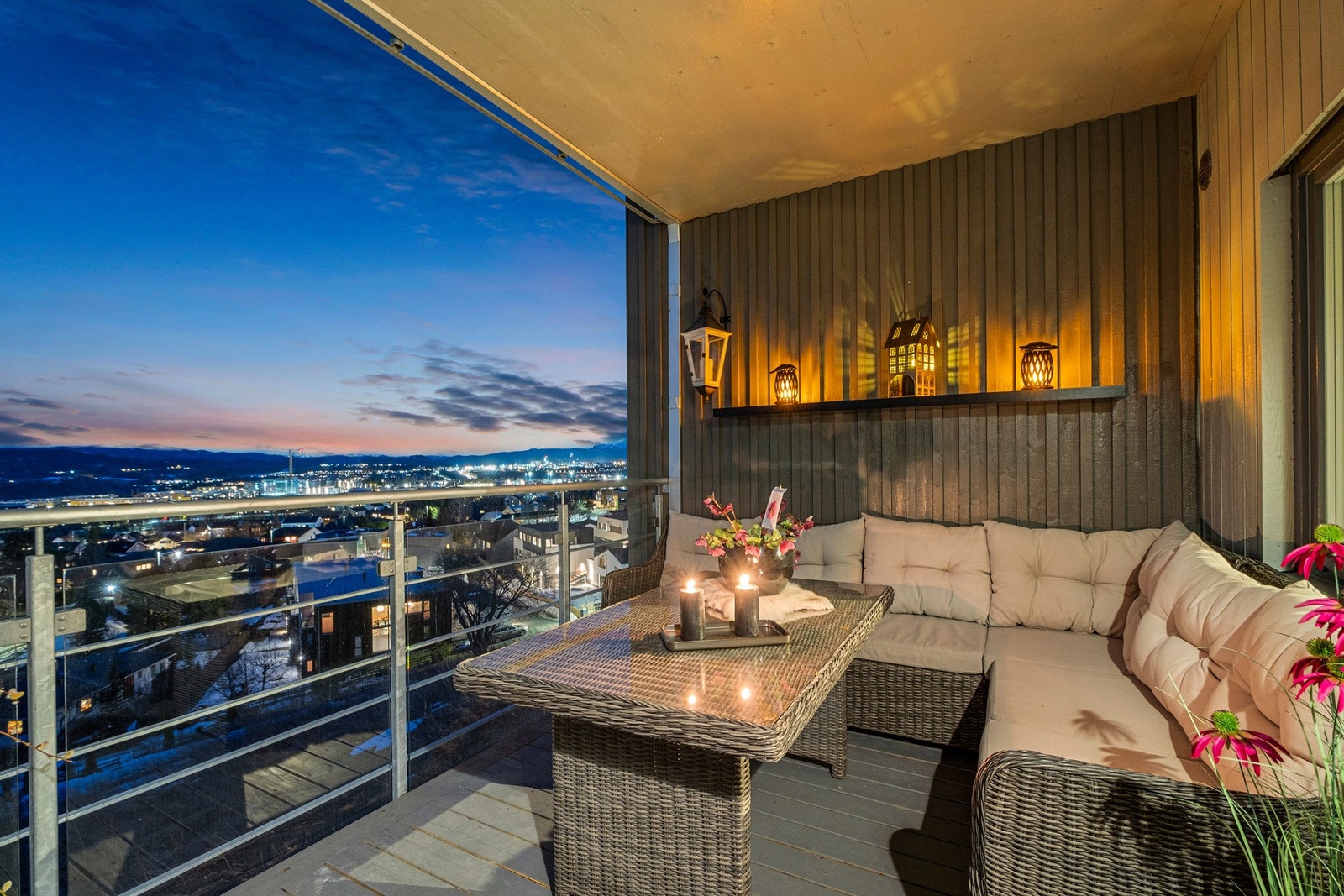 EiendomsMegler 1 ved Marianne Vasiljevic har gleden av å presentere Midelfarts veg 46. Galleribilde