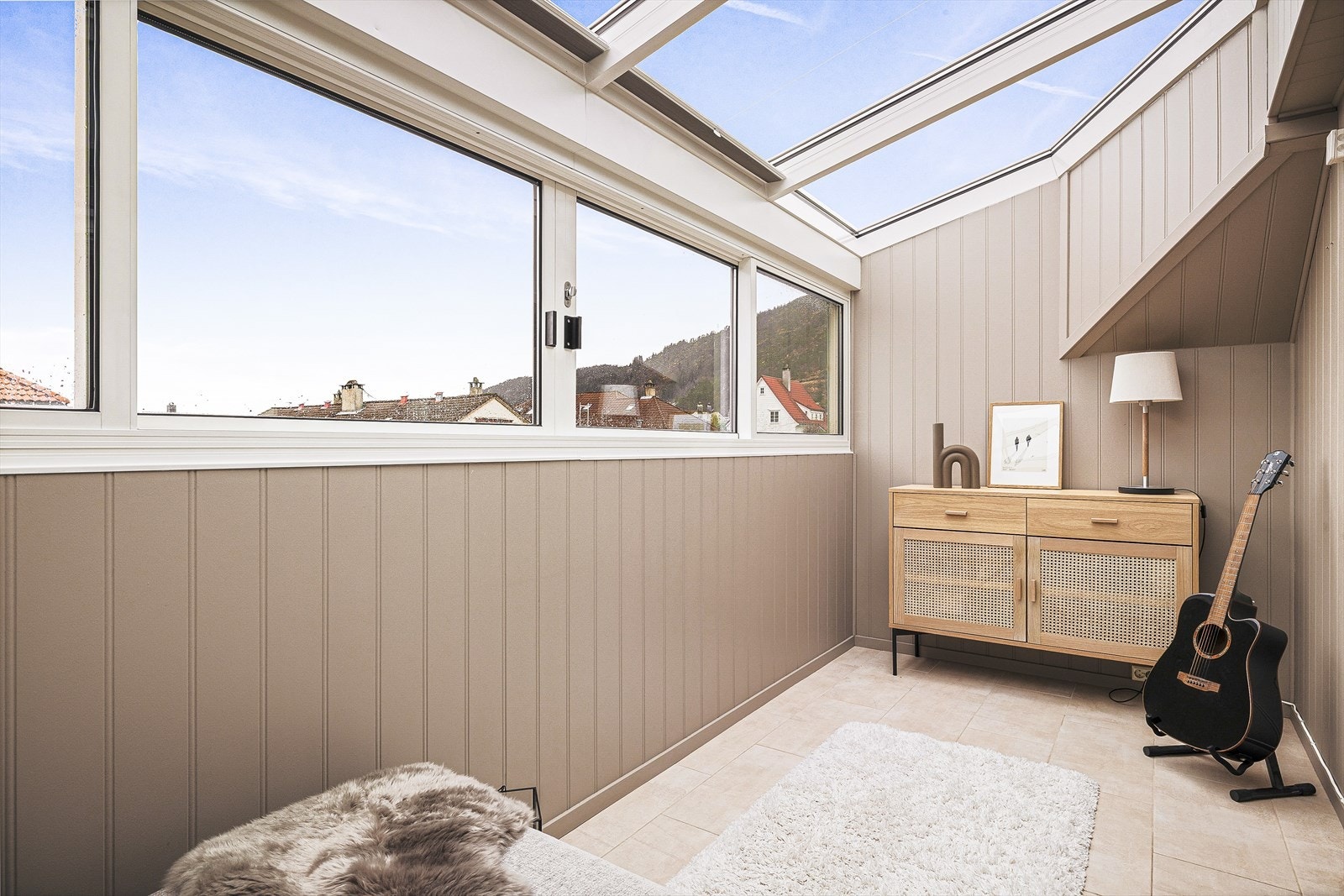 Det foreligger ingen søknad på innglasset altan. Galleribilde