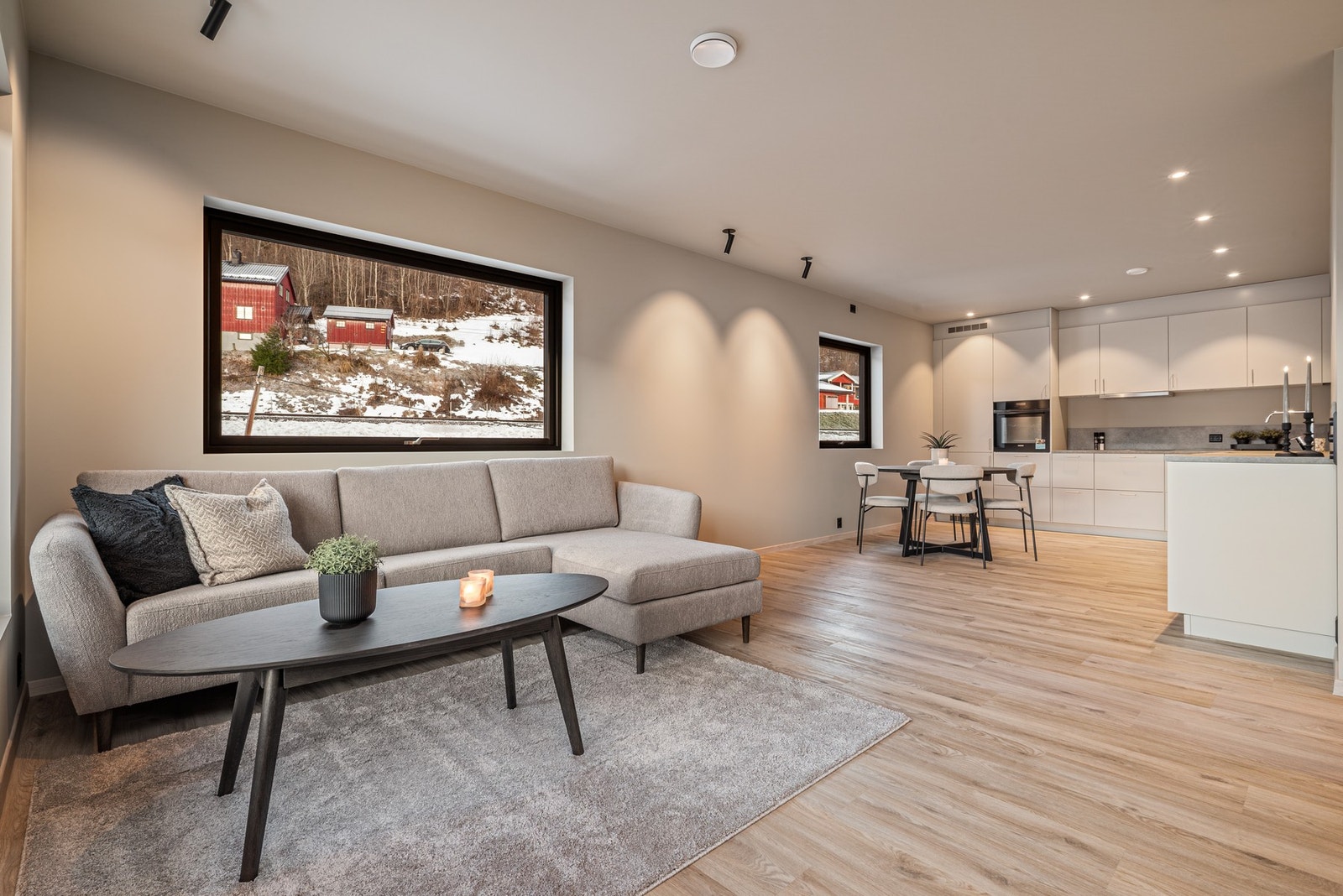 Velkommen til denne nyoppførte hjørneleiligheten i 2. etasje Galleribilde