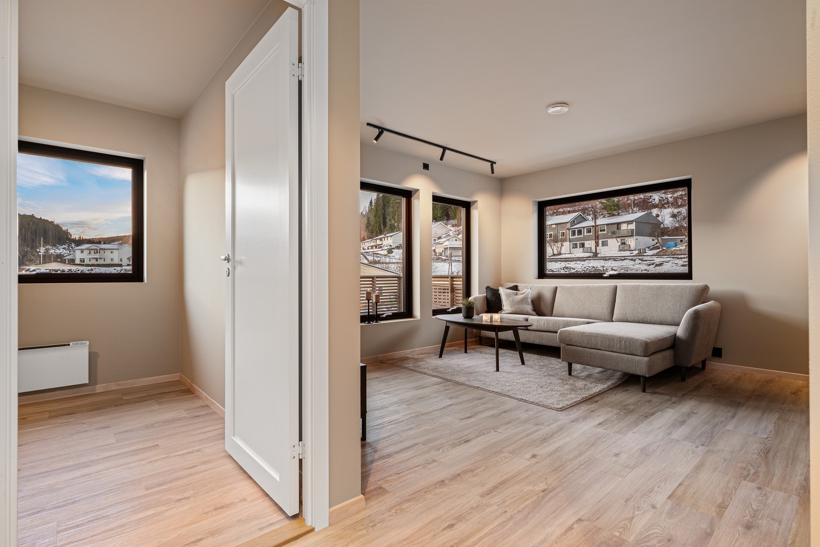 Leiligheten er utstyrt med vannbåren gulvvarme i alle rom med unntak av soverommene Galleribilde