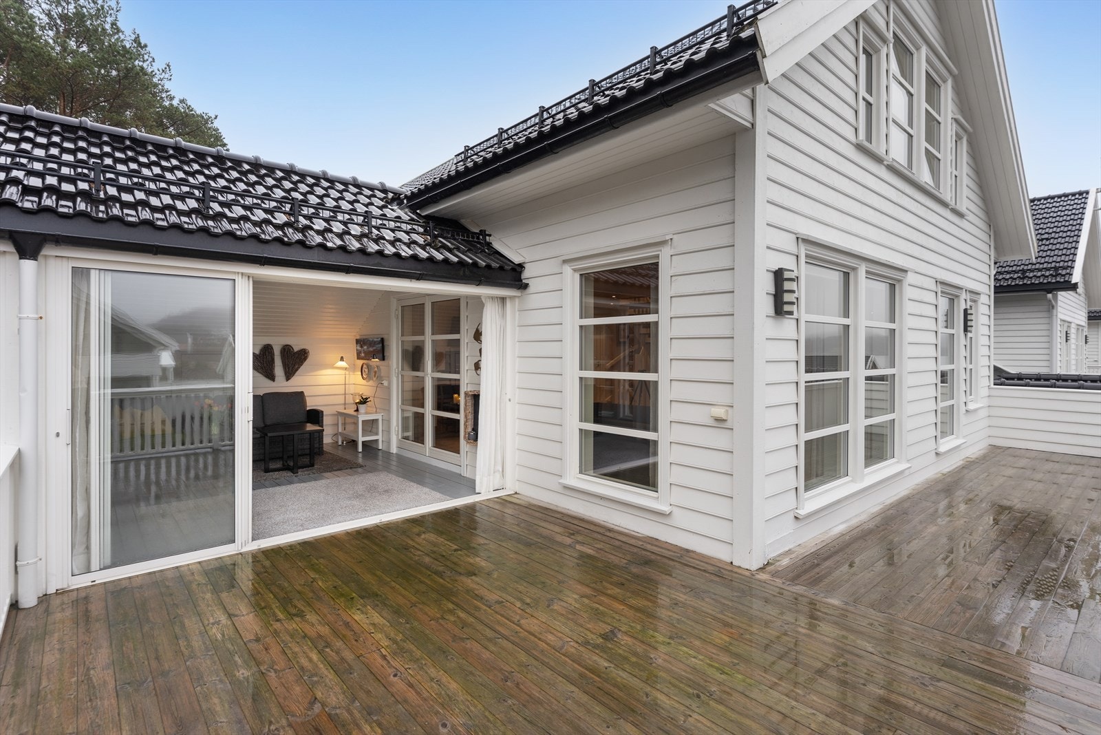 med tilhørende stor terrasse Galleribilde